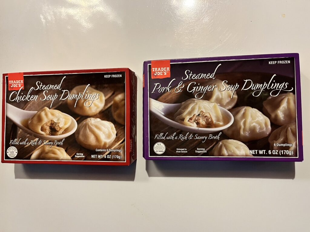 アメリカのスーパー、Trader Joesで購入したDumplings（小籠包）を撮影した写真